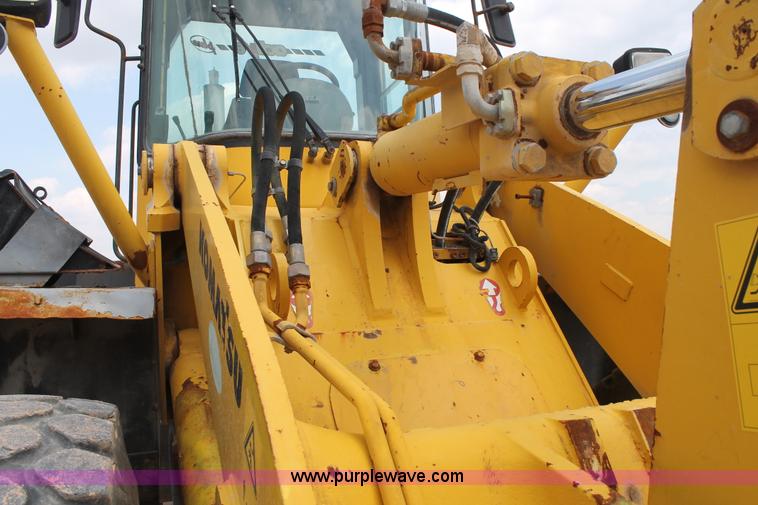 image for item L4368 2002 Komatsu WA270 wheel loader