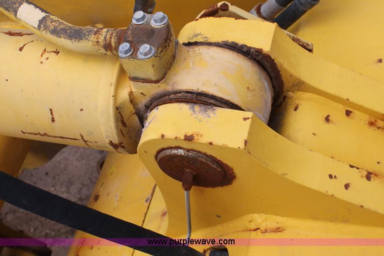 image for item L4368 2002 Komatsu WA270 wheel loader