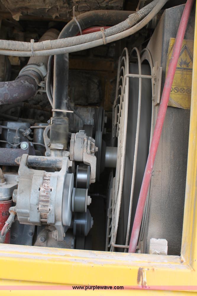 image for item L4368 2002 Komatsu WA270 wheel loader