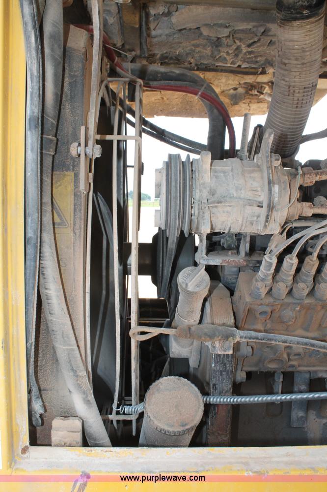 image for item L4368 2002 Komatsu WA270 wheel loader