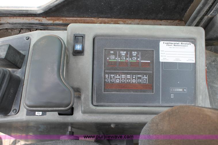 image for item L4368 2002 Komatsu WA270 wheel loader