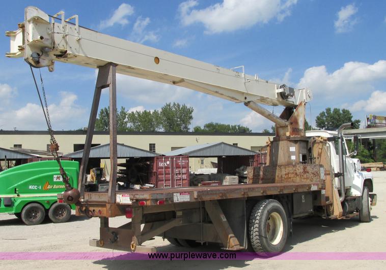 image for item R9329 1993 Ford LN8000 crane truck