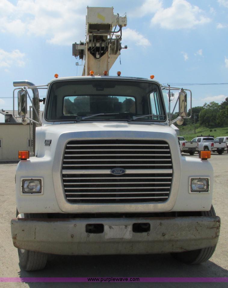 image for item R9329 1993 Ford LN8000 crane truck