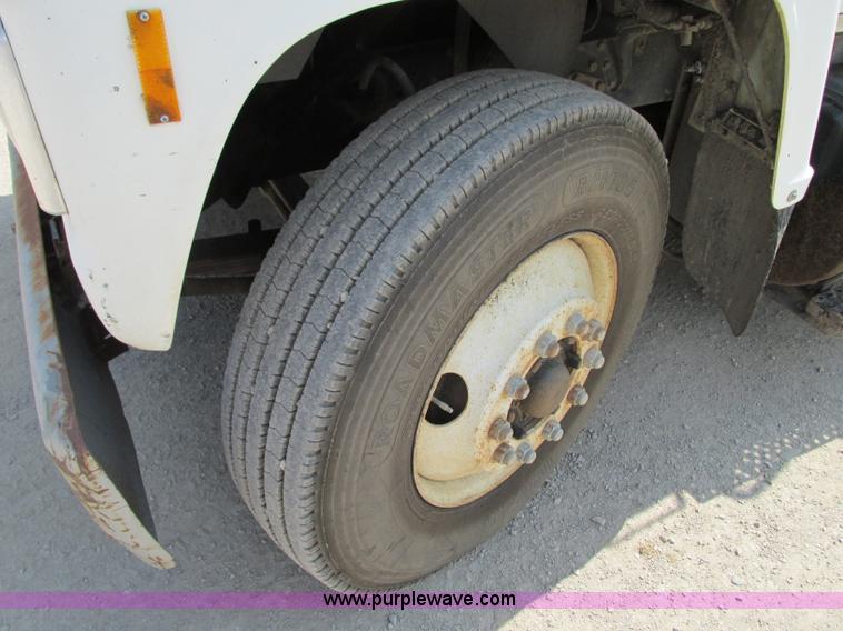 image for item R9329 1993 Ford LN8000 crane truck