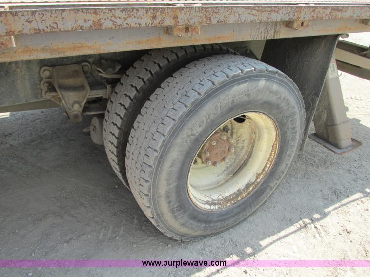 image for item R9329 1993 Ford LN8000 crane truck