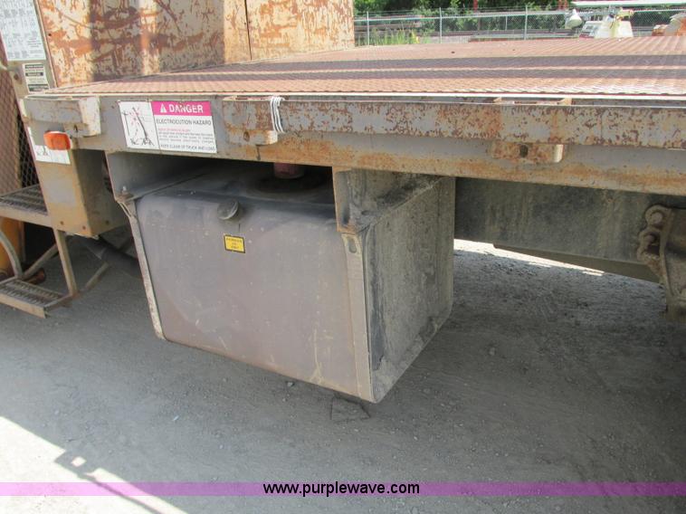 image for item R9329 1993 Ford LN8000 crane truck