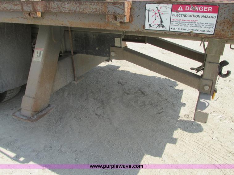 image for item R9329 1993 Ford LN8000 crane truck