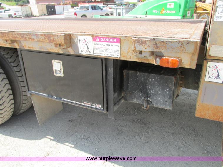 image for item R9329 1993 Ford LN8000 crane truck