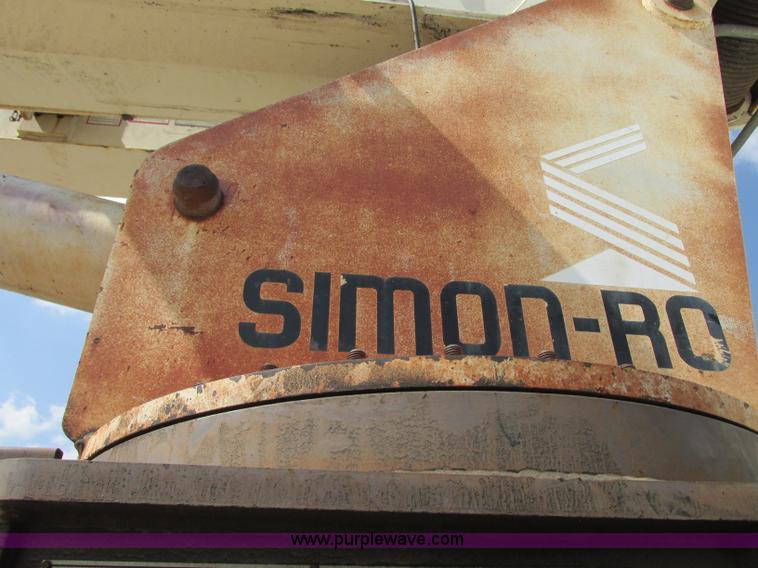 image for item R9329 1993 Ford LN8000 crane truck