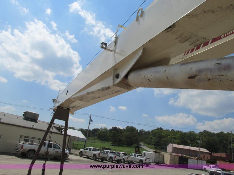 image for item R9329 1993 Ford LN8000 crane truck