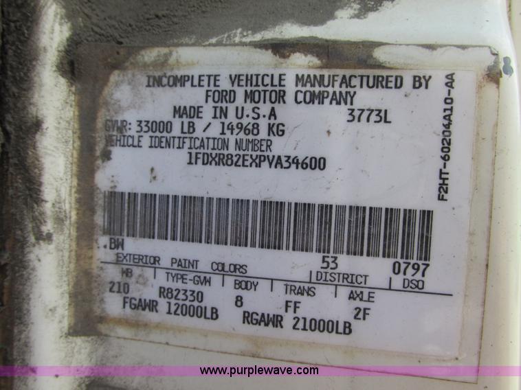 image for item R9329 1993 Ford LN8000 crane truck