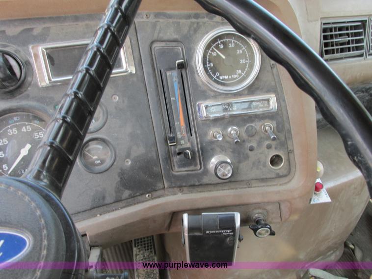 image for item R9329 1993 Ford LN8000 crane truck