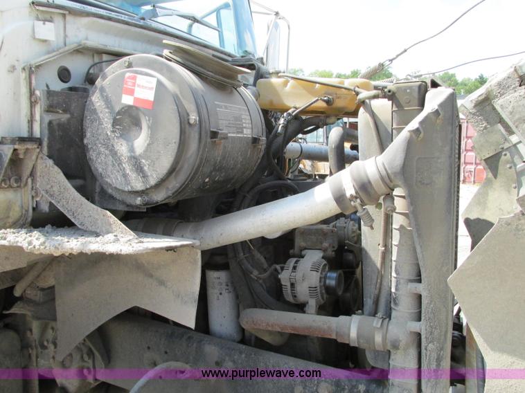 image for item R9329 1993 Ford LN8000 crane truck