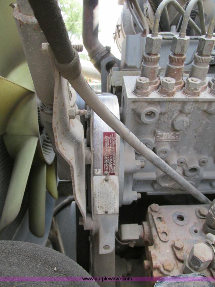 image for item R9329 1993 Ford LN8000 crane truck