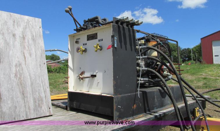 image for item R9374 Gomaco bridge finishing machine