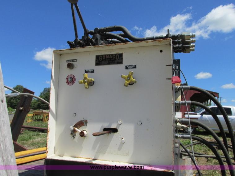 image for item R9374 Gomaco bridge finishing machine