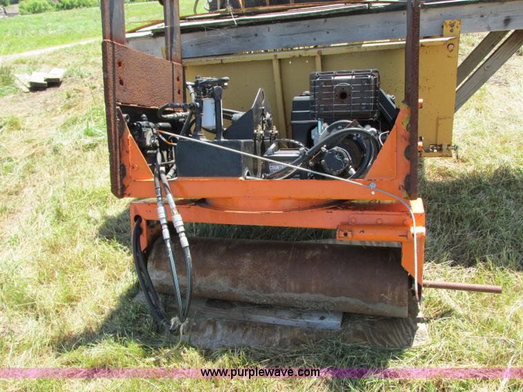 image for item R9374 Gomaco bridge finishing machine