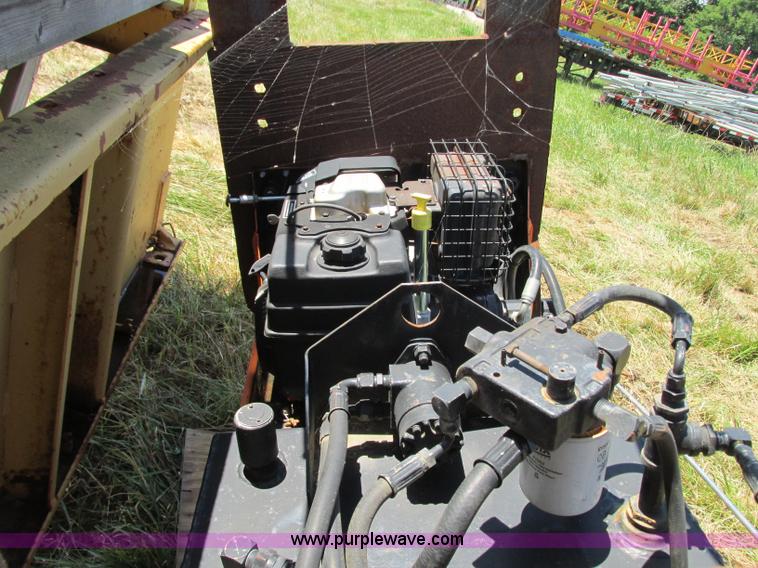 image for item R9374 Gomaco bridge finishing machine