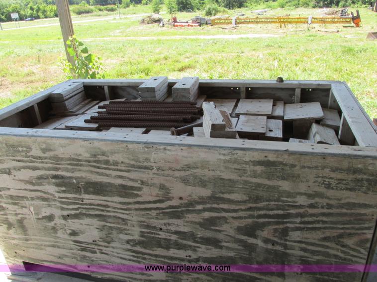 image for item R9374 Gomaco bridge finishing machine