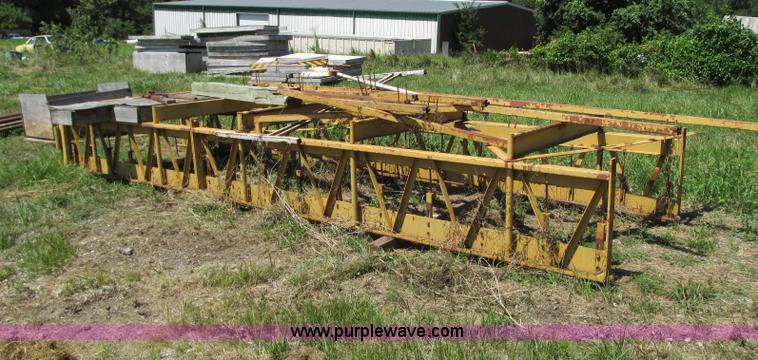 image for item R9374 Gomaco bridge finishing machine