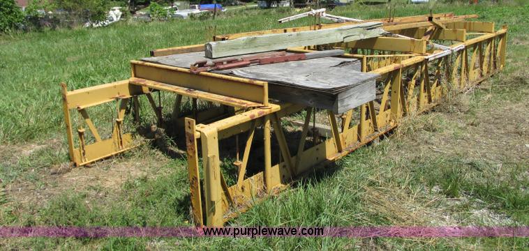 image for item R9374 Gomaco bridge finishing machine