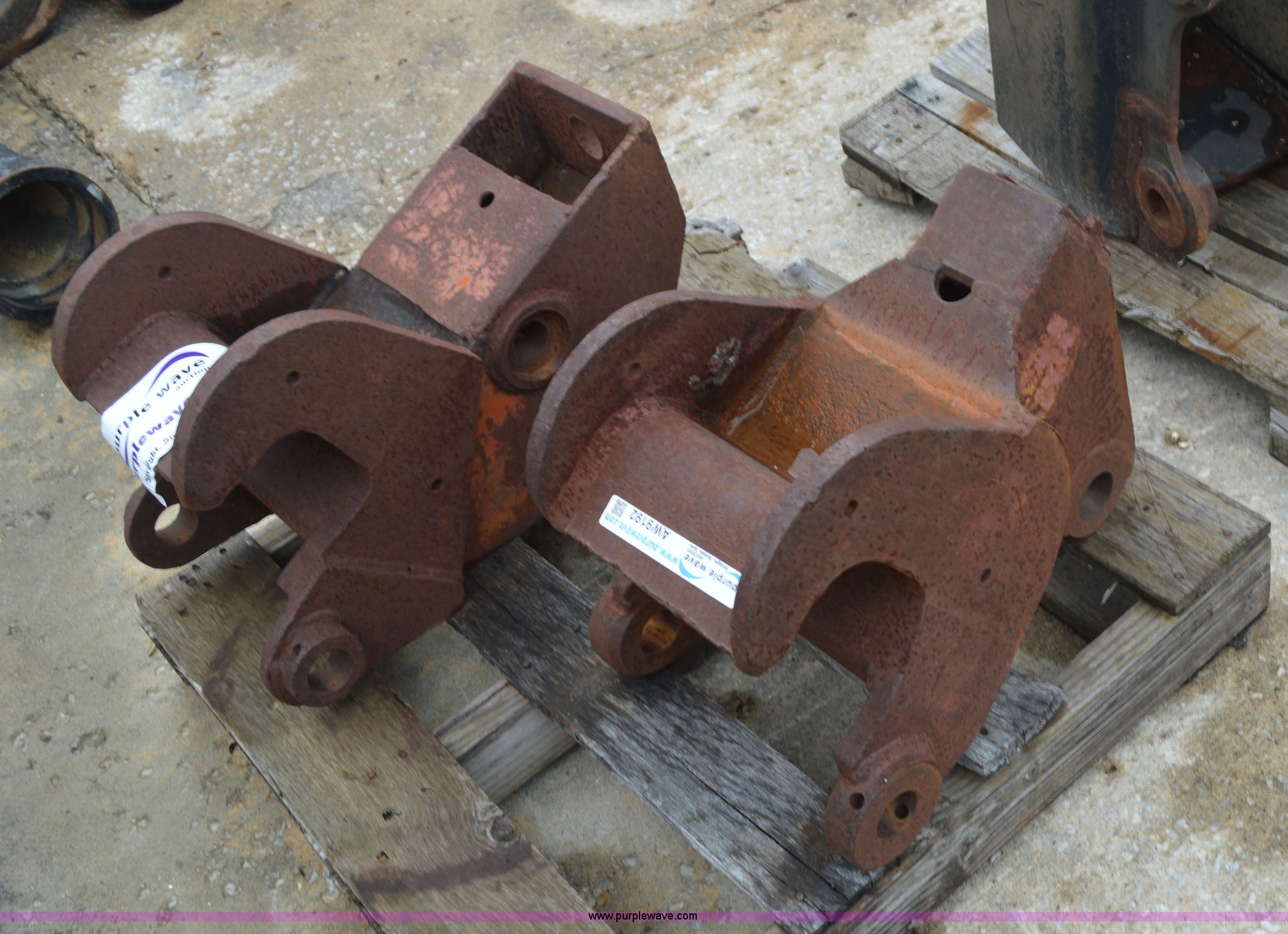 Wain Roy quick attach coupler in Liberty, MO Item AW9192 sold