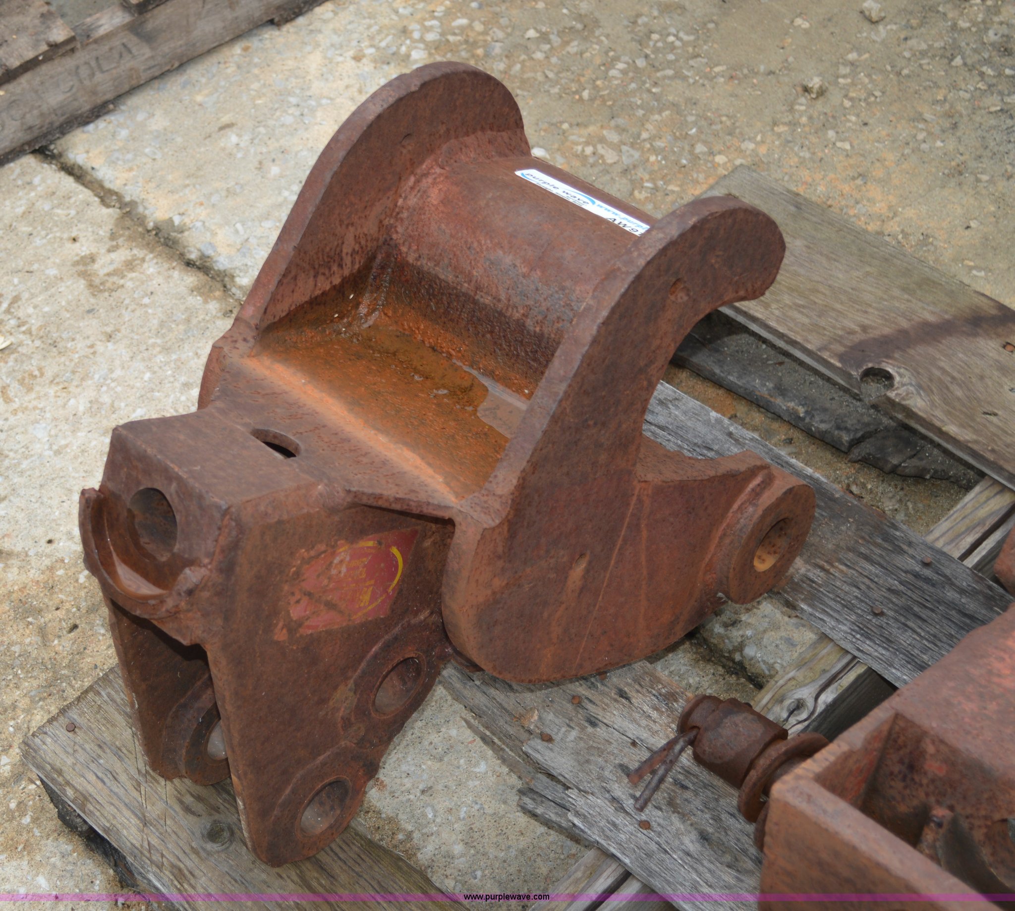 Wain Roy quick attach coupler in Liberty, MO Item AW9192 sold