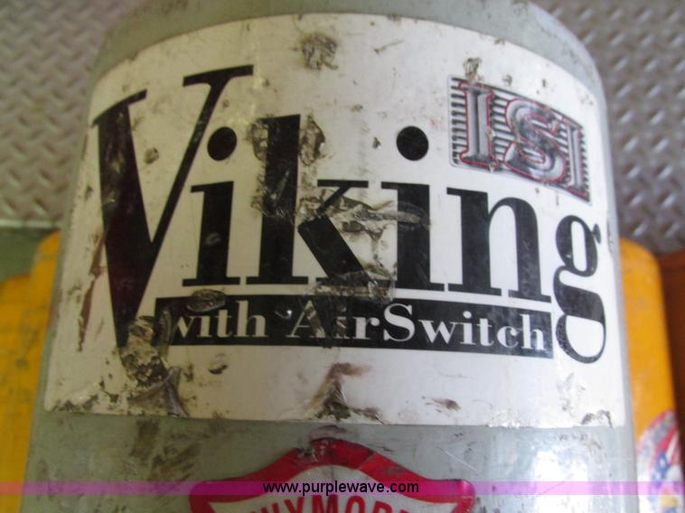 image for item AV9148 (9) Viking SCBA backpacks and accessories