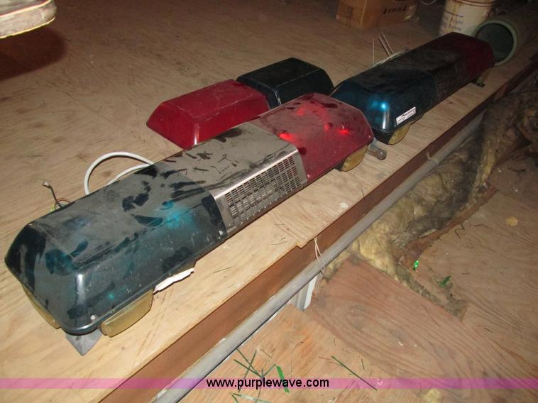 image for item AV9149 Street Hawk red and blue light bars