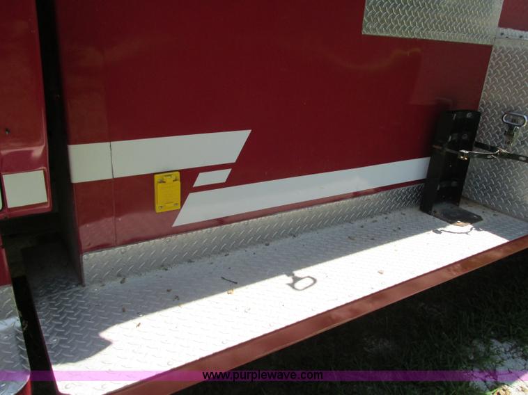 image for item AX9427 1985 Ford F800 fire truck