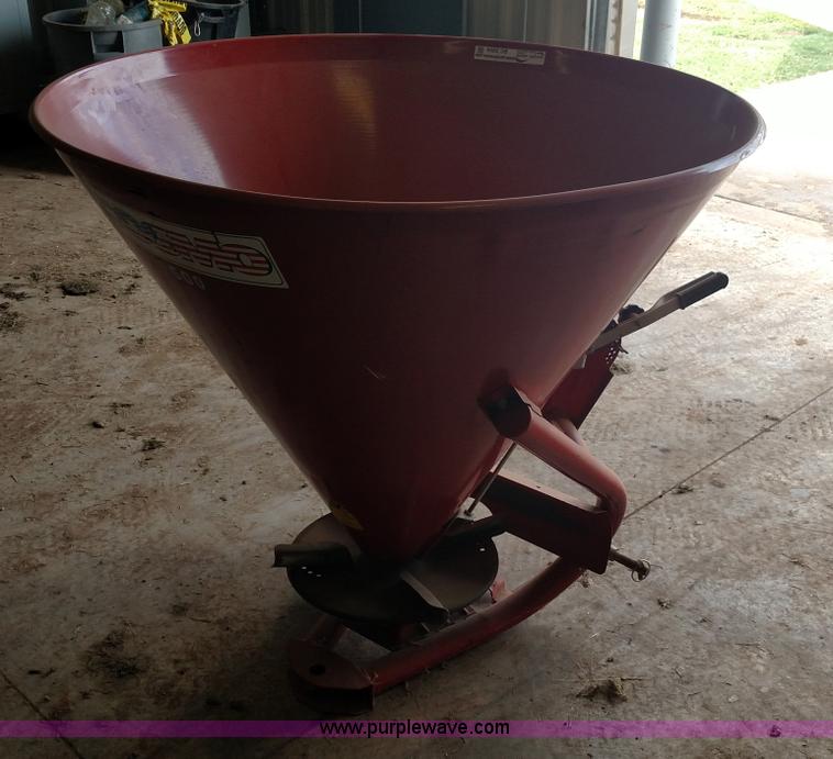 image for item BC9204 Fertilizer spreader