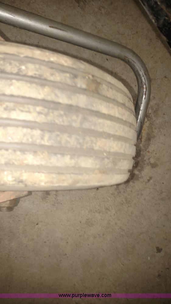 image for item BC9205 Snapper Z-Rider lawn mower