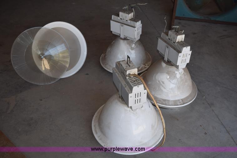 image for item BI9315 (4) Metalarc lights