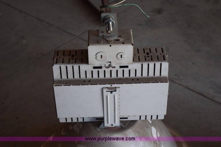 image for item BI9315 (4) Metalarc lights