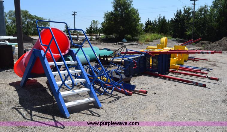 image for item BI9318 Playground equipment