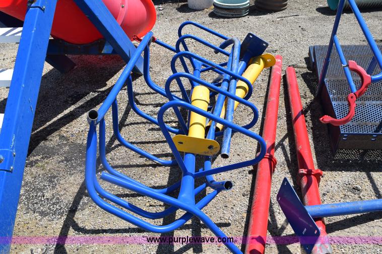 image for item BI9318 Playground equipment
