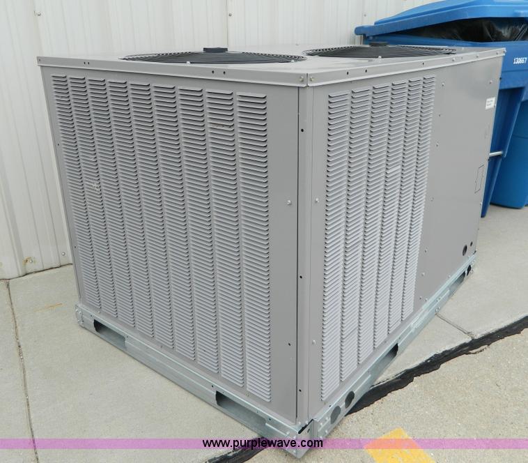 image for item BJ9059 Carrier High Efficiency Puron R-410A condensing unit
