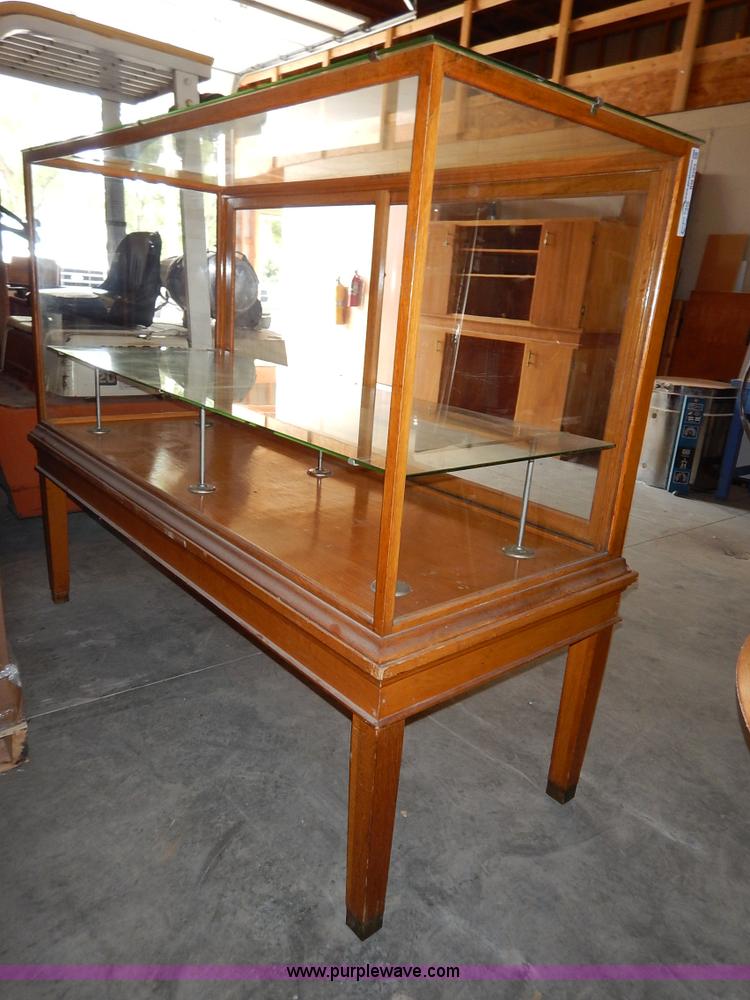 image for item BM9282 Display case