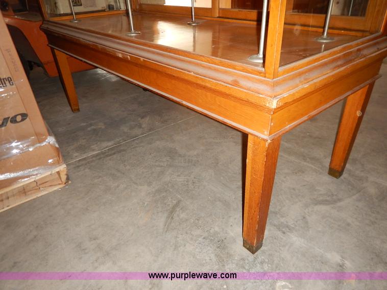 image for item BM9282 Display case