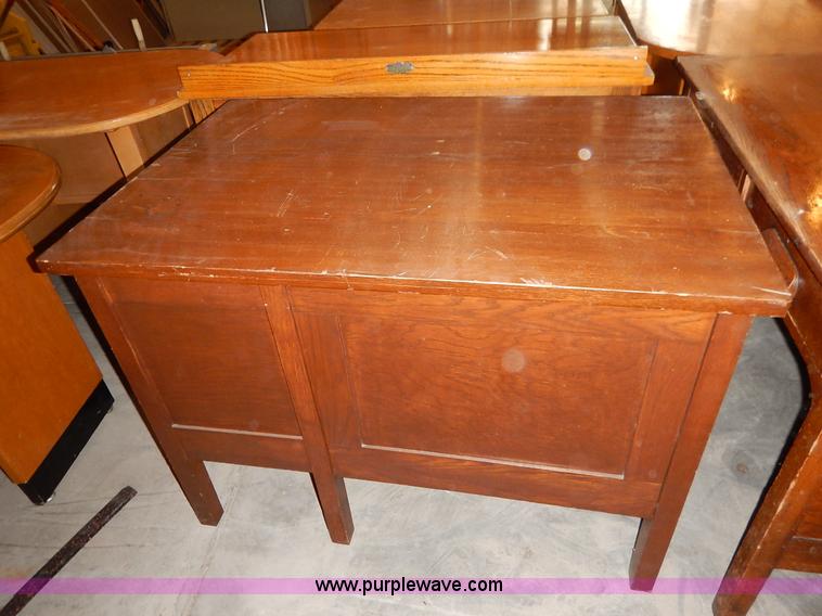 image for item BM9286 Assorted furniture