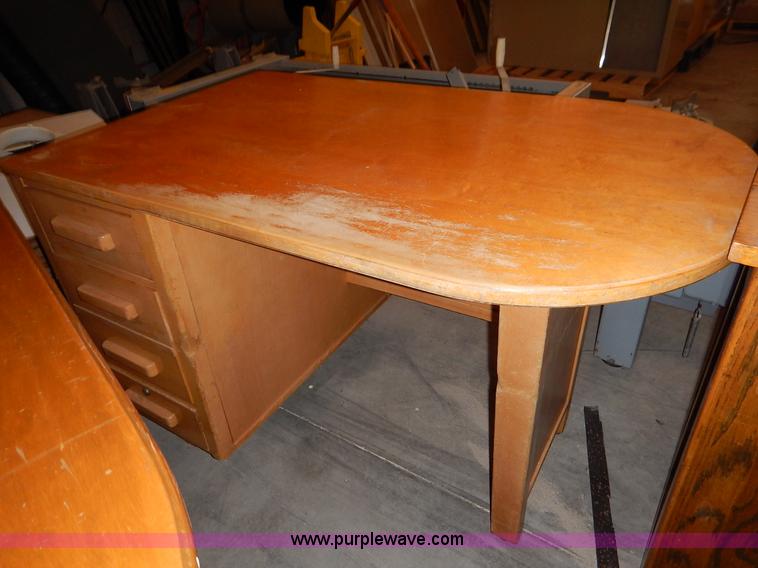 image for item BM9286 Assorted furniture