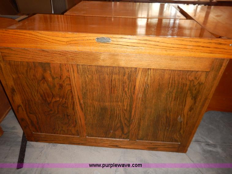 image for item BM9286 Assorted furniture