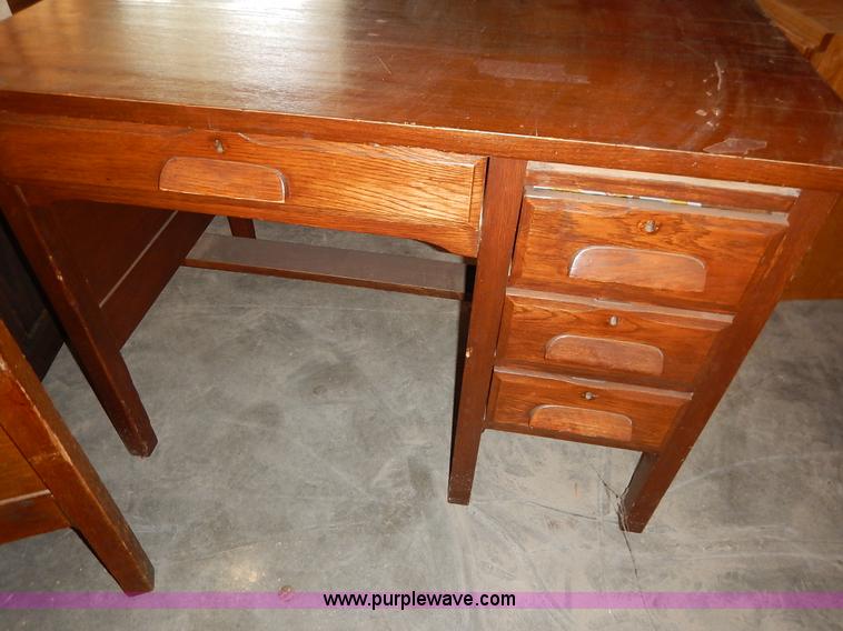 image for item BM9286 Assorted furniture