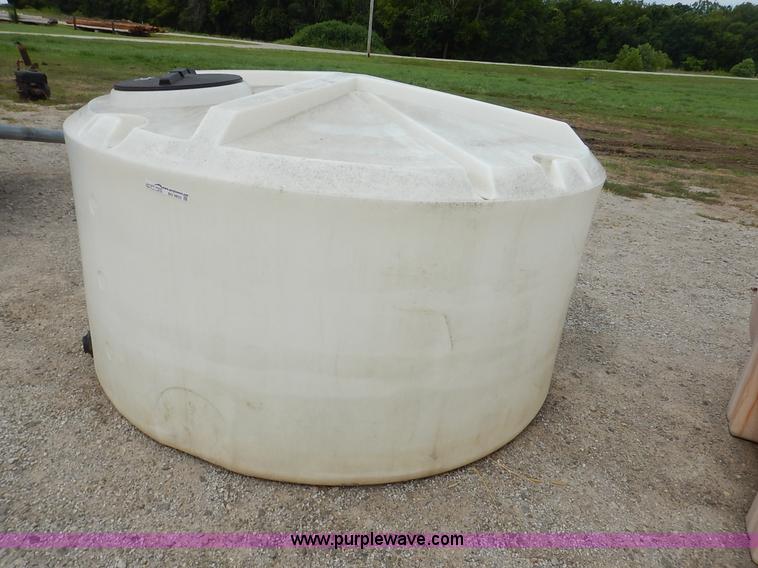 image for item BO9833 (2) poly tanks