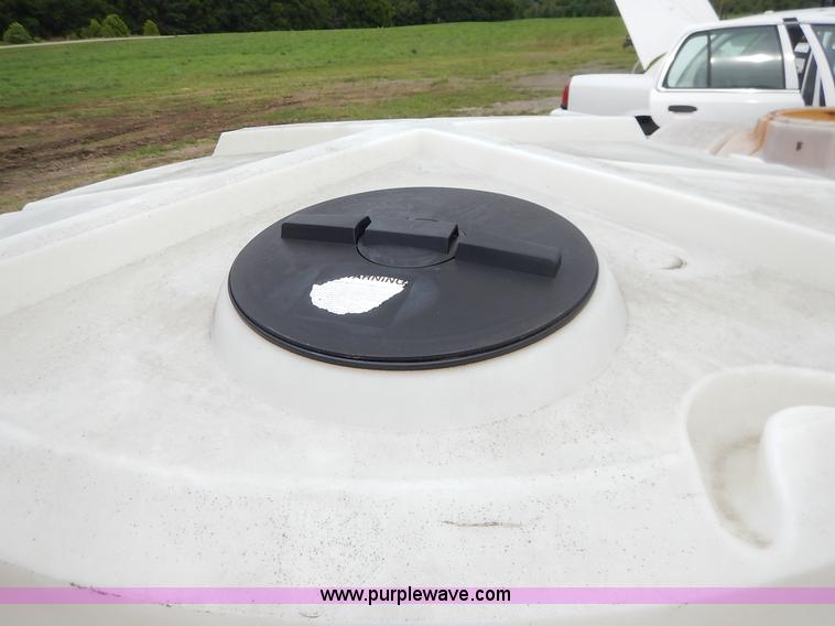 image for item BO9833 (2) poly tanks