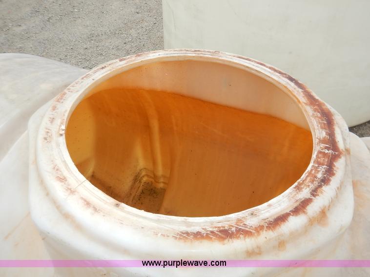 image for item BO9833 (2) poly tanks