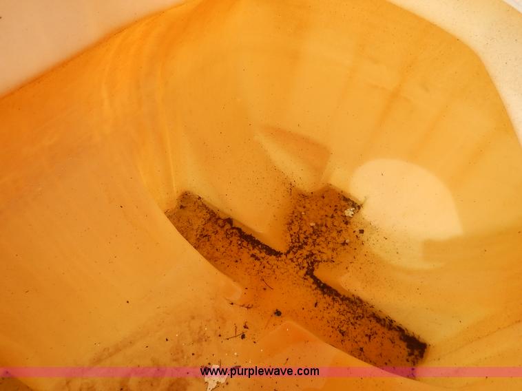 image for item BO9833 (2) poly tanks