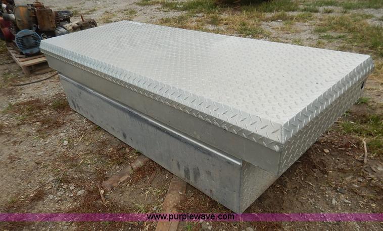 image for item BO9835 Assorted equipment