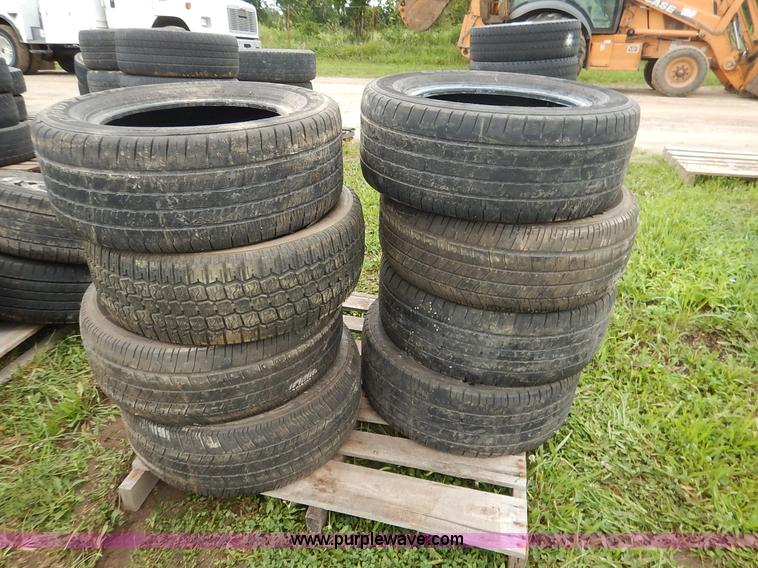 image for item BO9837 (14) 225/60R16 tires