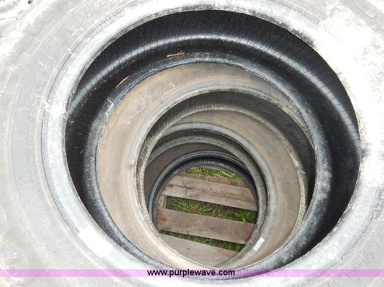 image for item BO9837 (14) 225/60R16 tires